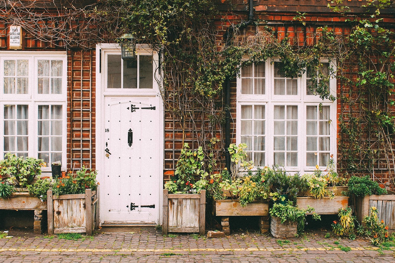 découvrez notre porte coulissante en bois, alliant élégance naturelle et fonctionnalité pour sublimer votre intérieur avec style et simplicité.